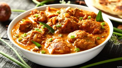 طريقة عمل طاجن الدجاج بالكاري بمكونات بسيطة مثل المطاعم 