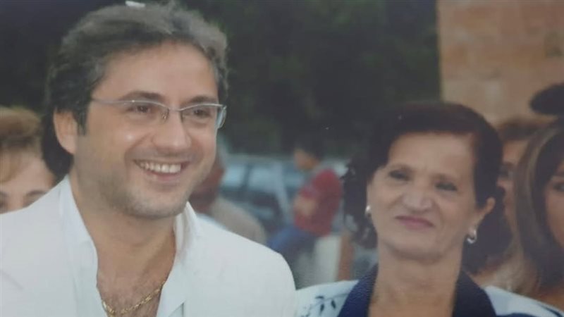 مروان خوري مع والدته