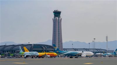 مطارات عُمان تكثف مفاوضاتها مع الخطوط الصينية والبولندية لإطلاق رحلات مباشرة