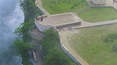 إطلالة شعت.. نافذة معلقة بين السماء والأرض تروي حكاية الضباب والجمال في سلطنة عمان