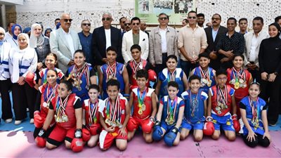 وزير الرياضة يكرم أبطال وبطلات الكونغ فو علي هامش افتتاح حمام سباحة بنزٌل الجيزة