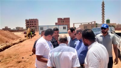 رئيس جهاز مدينة الشروق يتفقد مشروع التغذية الرئيسي بالمياه بعددٍ من المجاورات بمنطقة الرابية