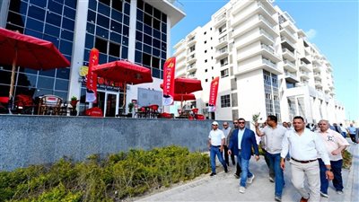 وزير الإسكان يتفقد مشروع إنشاء محطة لتحلية المياه بمدينة العلمين الجديدة