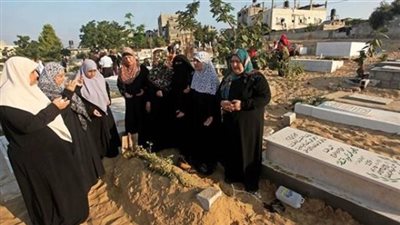 هل اتباع النساء للجنائز جائز أم مكروه شرعًا؟ « الإفتاء تُجيب »