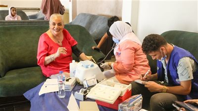 قافلة طبية متنقلة ضمن حملة «100 يوم صحة» لدعم صحة المرأة بنقابة المهن التمثيلية