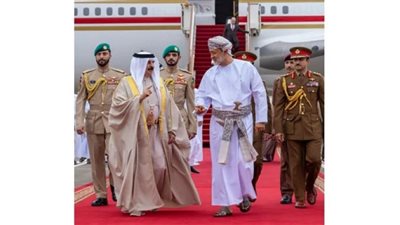 سلطان عُمان وملك البحرين يعقدان لقاء وديا فى  صلالة
