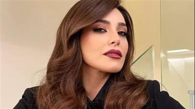 المطربة اللبنانية عبير نعمة تدعم النساء من خلال “يون وومن” ضد العنف