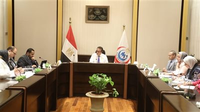 وزير الصحة يتابع تقدم البرنامج الوطني لمكافحة الإيدز