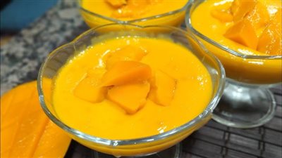 حلويات شهية وسريعة .. طريقة عمل بودينج  المانجو بالفانيليا 