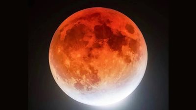 قبل الظاهرة القمرية غدًا.. تعرف على كيفية أداء صلاة الخسوف؟