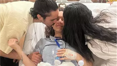 من الأشخاص مع رنا رئيس في أول ظهور لها بعد وعكتها الصحية؟ 