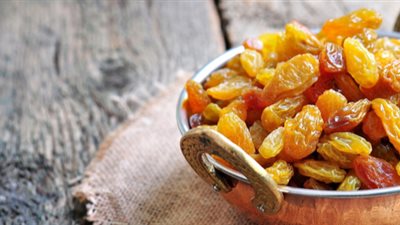 خير أم شر.. تفسير رؤية الزبيب في المنام لابن سيرين