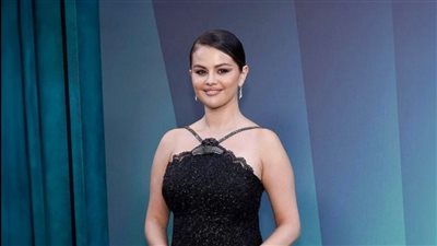 لماذا تفضل سيلينا جوميز اللون الأسود مع أبرز إطلالاتها؟