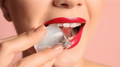 حلمت أنني آكل مكعبات الثلج..  «ما تفسير ذلك المنام ؟»