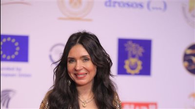 دينا: “أكاديميتي للرقص مشروع علمي.. والانتقادات غير منطقية”