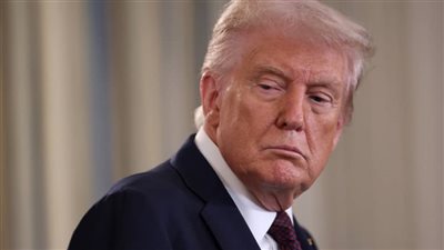 ذكاء اصطناعي.. ترامب يثير الجدل بتقنية علاج وهمية