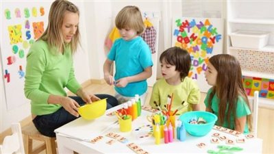 4 علامات تُدِلك على سوء الحضانة الموجود بها طفلك 