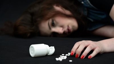 بعد عروس الفيوم.. ما الأسباب التي تدفع الزوجة الحديثة إلى الانتحار؟