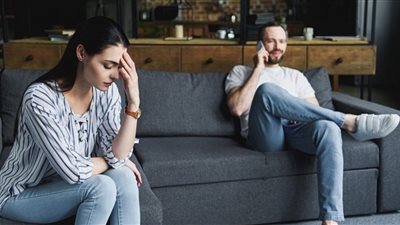 الإهمال مقبرة الزواج.. ما أسبابه وكيف تتعاملين معه؟