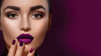 أبرز ألوان المكياج الرائجة في خريف وشتاء 2025-2026