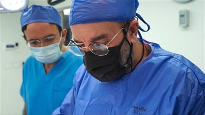 وزارة الصحة تنظم زيارة لخبير مصري عالمي في زراعة الأعضاء بمعهد ناصر