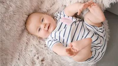 سنة أولى أمومة.. ما هي طفرات النمو والتسنين وكيفية التعامل مع الرضع؟ 