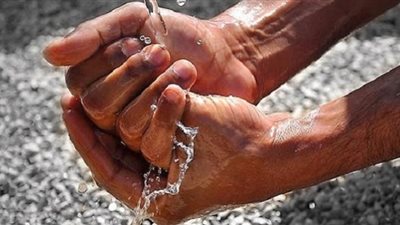 هل تجوز الصلاة بعد الاغتسال دون وضوء؟.. أمين الفتوى يوضح 