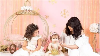 دنيا بطمة تحتفل بعيد ميلاد ابنتها «ليلى روز» الخامس برسالة مؤثرة