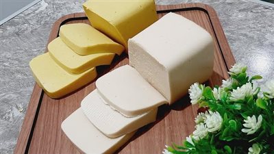 5 مخاطر صحية يسببها تناول الجبنة النباتى