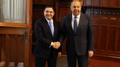 المغرب وروسيا يؤكدان عمق شراكتهما الاستراتيجية ويوقعان مذكرة لتعزيز التعاون الثنائي