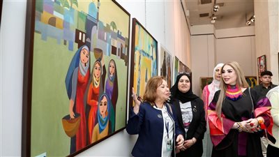 تكريم الأديبة الدكتورة سارة طالب السهيل في ختام المعرض العاشر لموقع “تشكيلات عراقيات”