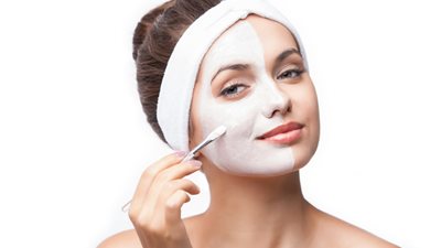 ماسكات منزلية طبيعية لتنعيم بشرتك والحصول على إشراقة متميزة