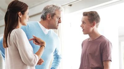 سيدة في حيرة: زوجي ردني ووالدي تسبب في طلاقي للمرة الثانية.. ماذا أفعل!