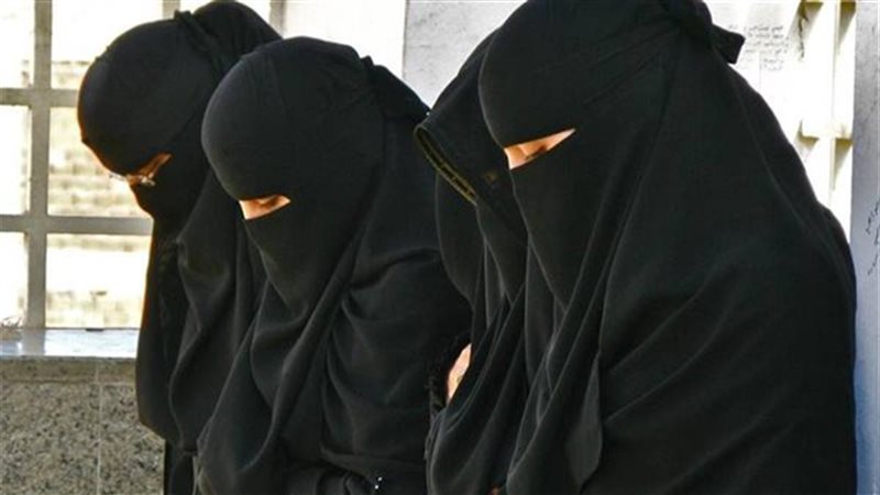 صلاة المرأة بالنقاب