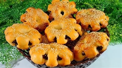 مثل المخابز.. طريقة عمل القرص بالعجوة في المنزل 