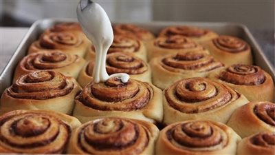 طريقة عمل السينابون  بالقرفة بخطوات بسيطة في مطبخك