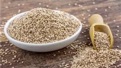 السمسم يحمي من هشاشة العظام بعد انقطاع الطمث  