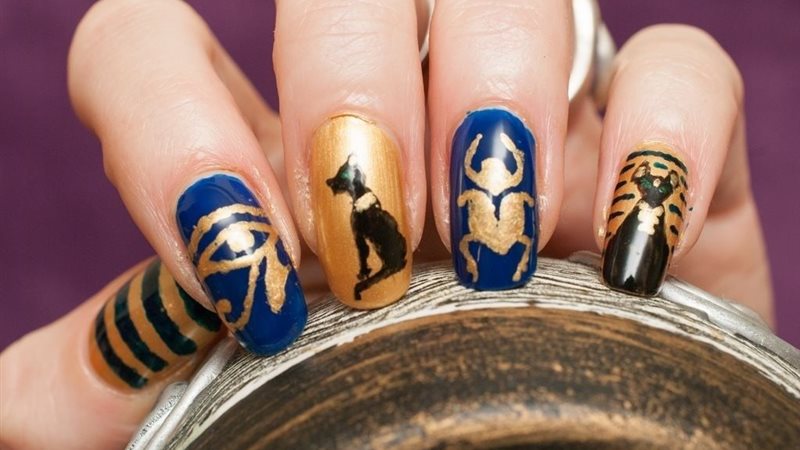 طلاء أظافر فرعوني