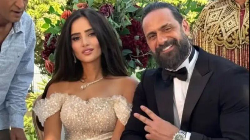 زينة مع عمرو مهدي 