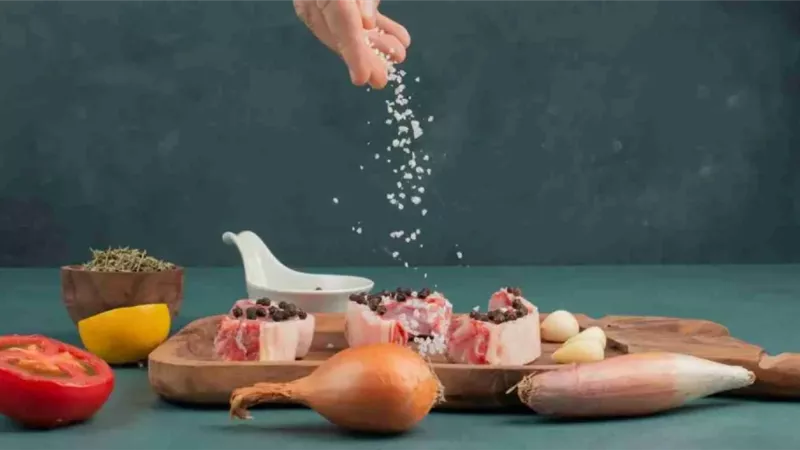 أطعمة غنية بالملح