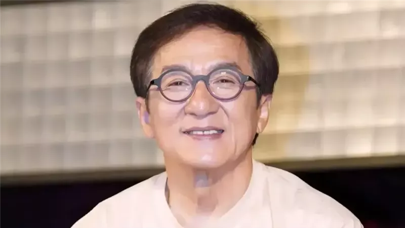 النجم العالمي جاكي شان 