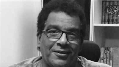 نجوم الفن ينعون السيناريست أحمد عبد الله.. من هو؟
