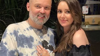 القصة الكاملة لأزمة زوجة محمد محمود عبد العزيز الصحية 