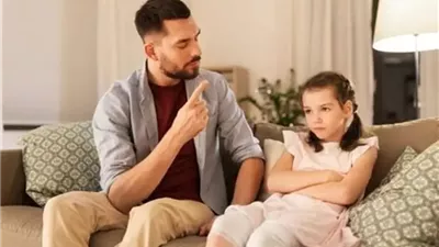 7 أسباب تُحدث فجوة بين الأب وإبنته.. ما هي الحلول؟