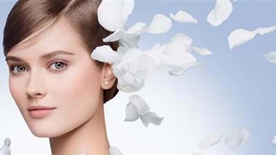 وصفات من الطبيعة وعادات صحية لخدود وردية.. ما هي؟ 