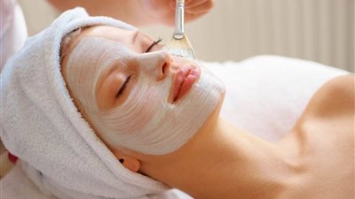  5 ماسكات طبيعية تمنح بشرتك النضارة والحيوية 