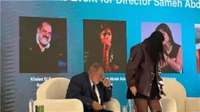 خالد الصاوي يبكي بمهرجان القاهرة متأثرًا بذكرى سامح عبدالعزيز بندوة تأبين الأخير