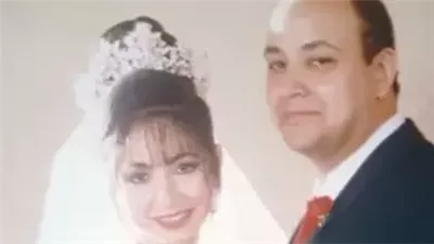 حقيقة انفصال لميس الحديدي عن عمرو أديب.. وغياب خاتم الزواج يشعل الجدل 