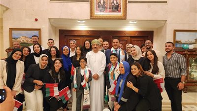 “كورال هارموني يضيء احتفالات سفارة عُمان بالقاهرة بعرض فني يحتفي باليوم الوطني العُماني”