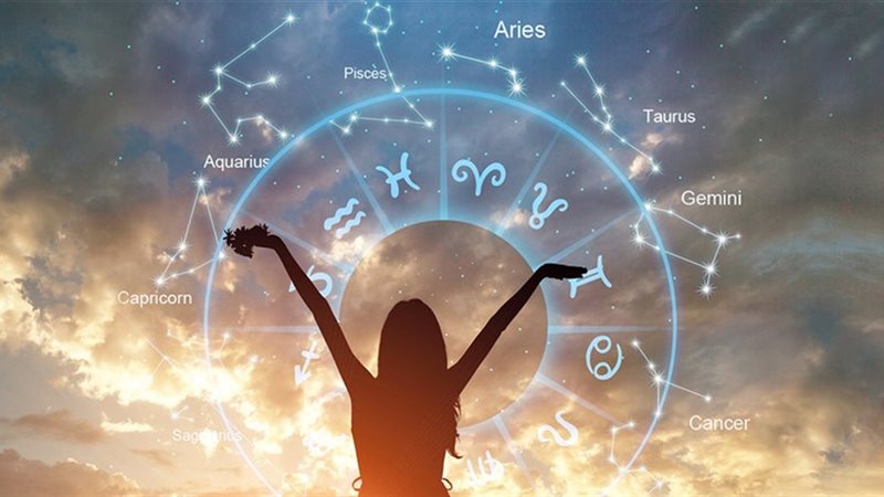 حظك اليوم وتوقعات الأبراج